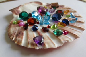 gemstones-1490209_1280